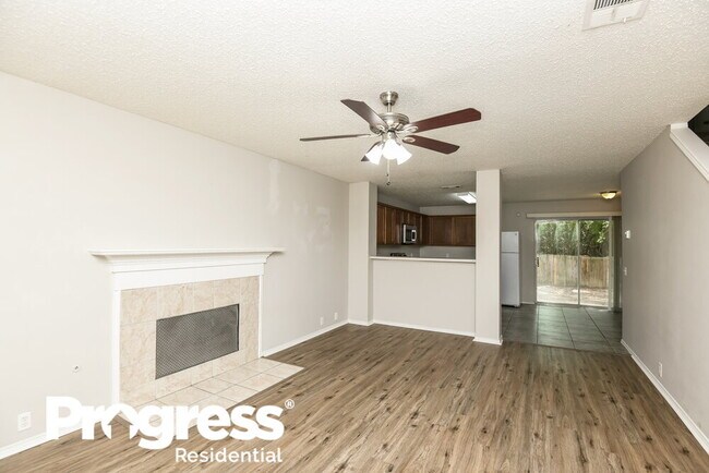 Building Photo - 814 Creekside Dr