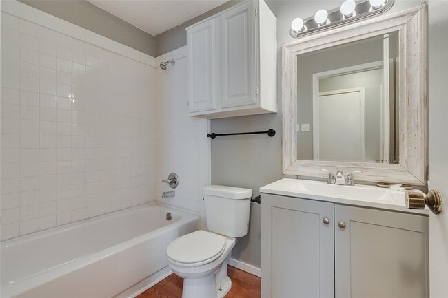 Photo - 3959 N Garland Ave Townhome