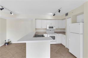Building Photo - 1260 Wildwood Lakes Blvd