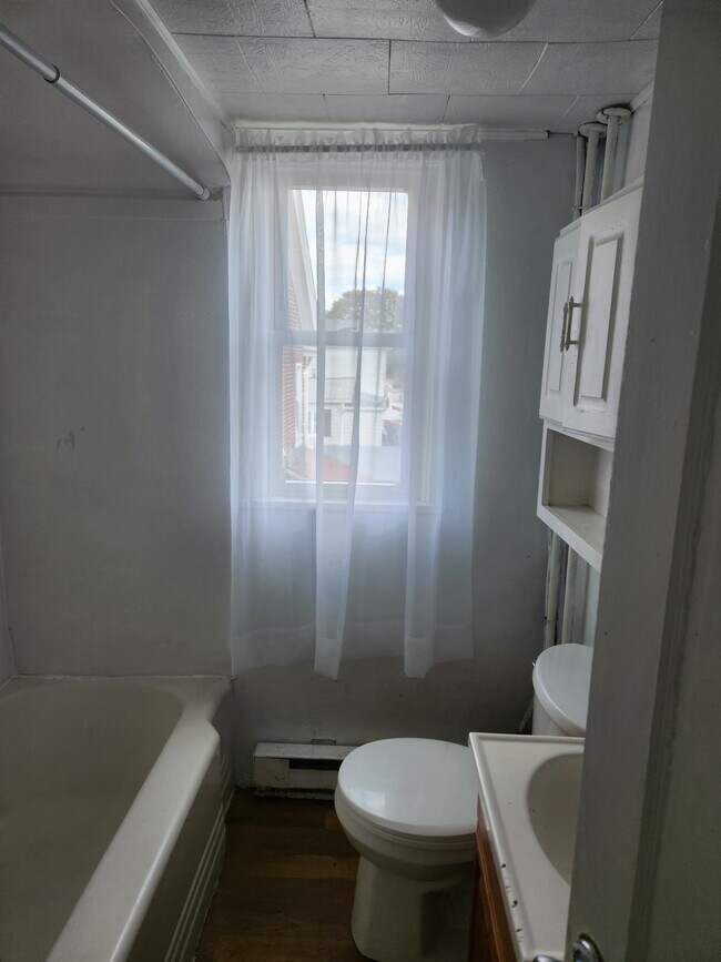 Foto del edificio - 328 W Green St