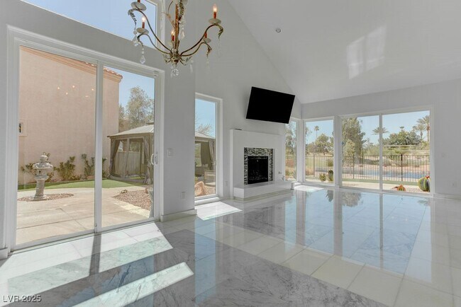 Foto del edificio - 8953 Diamond Falls Dr