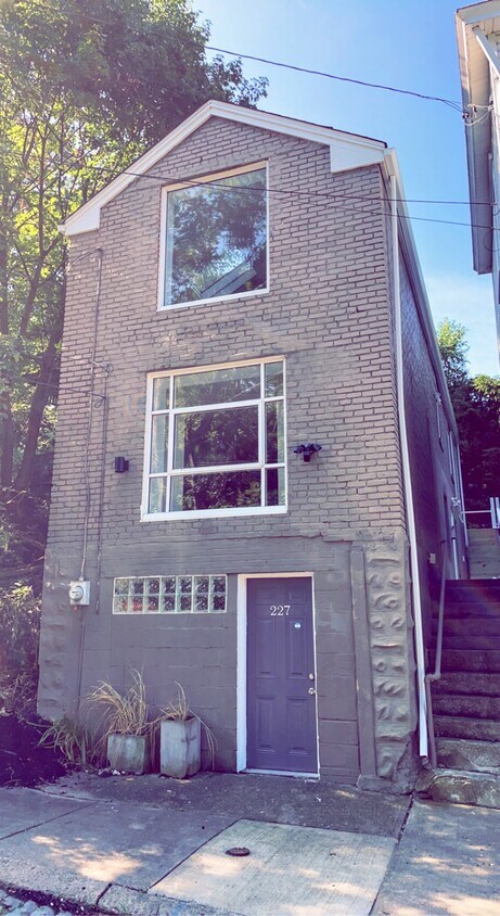 Primary Photo - 227 Wilbert St