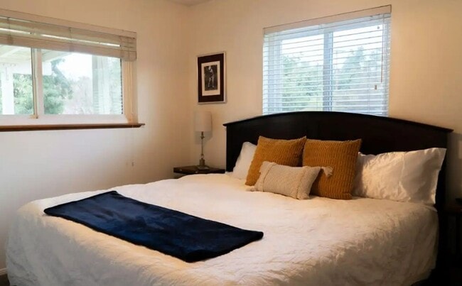 Building Photo - 3 Bedroom 2 Bathroom Home in Wine Country!