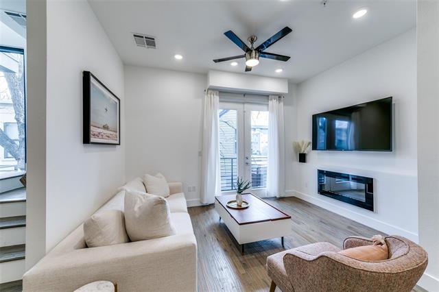 Building Photo - 4205 Roseland Ave