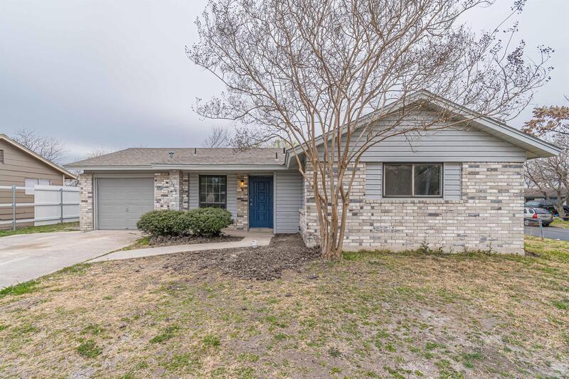 Primary Photo - 5803 Woodhollow