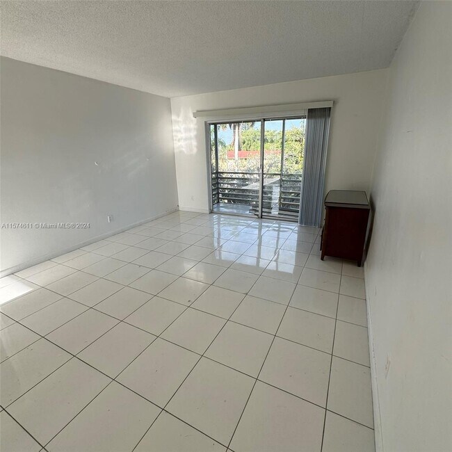 Foto del edificio - 20201 NE 29th Ct