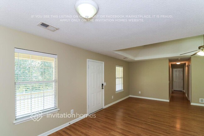 Foto del edificio - 1870 Chadwick Dr