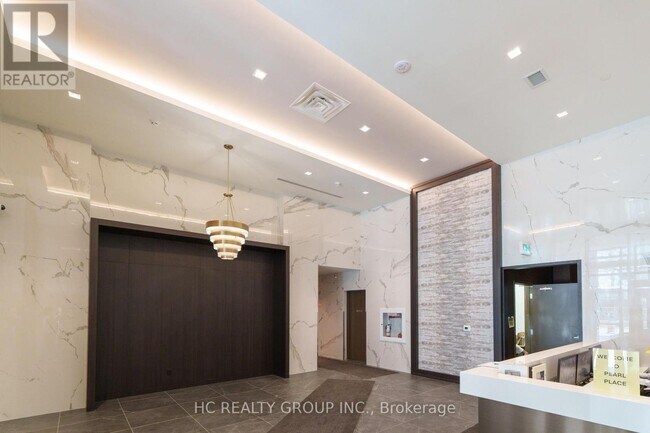 Building Photo - 4955-4955 Yonge St