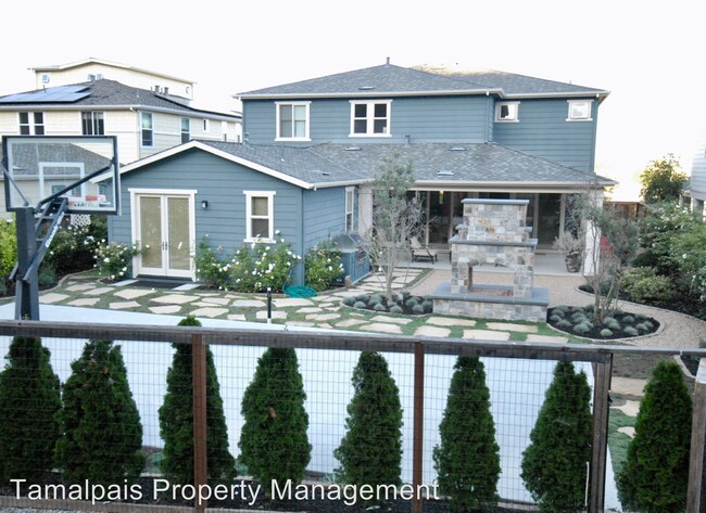 Building Photo - 5 br, 5.5 bath House - 233 Trinidad Drive