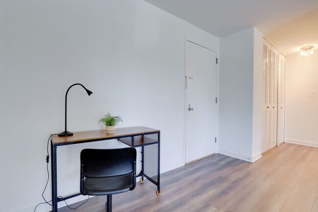 Foto del edificio - 2525 10th St N
