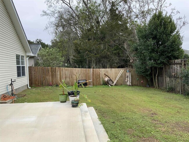 Building Photo - Lakeside Subdivision