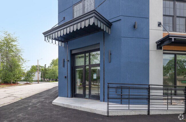 Foto de la entrada - The Residence at 1555 Elm