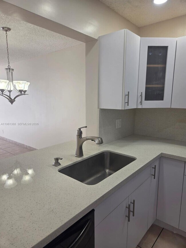 Foto del edificio - 11342 Taft St