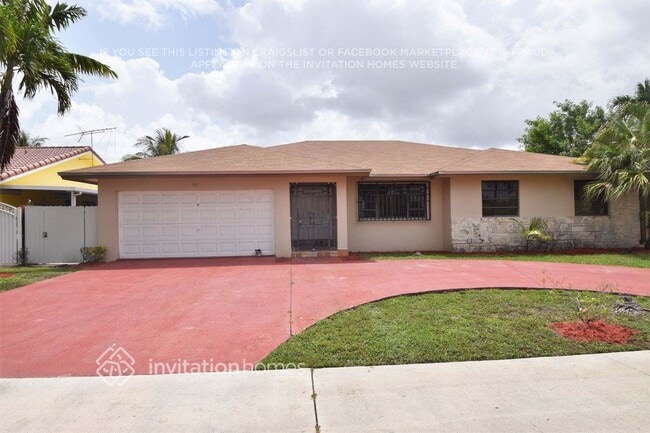 Building Photo - 1411 SW 139th Ave