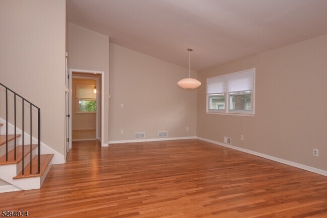 Foto del edificio - 511 Scotland Rd
