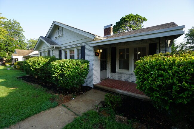 Foto del edificio - 1028 41st Street Ensley