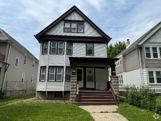 Building Photo - 2757-2759-2759 N 36th St