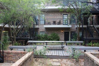 Building Photo - 2801 Rio Grande St