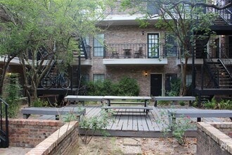 Building Photo - 2801 Rio Grande St