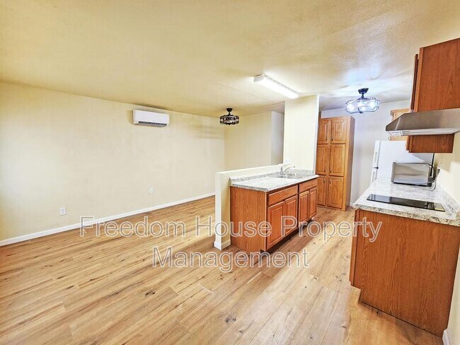 Building Photo - 1420 Horn Rd