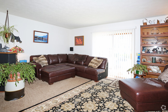 Living Room - North Road Townhomes