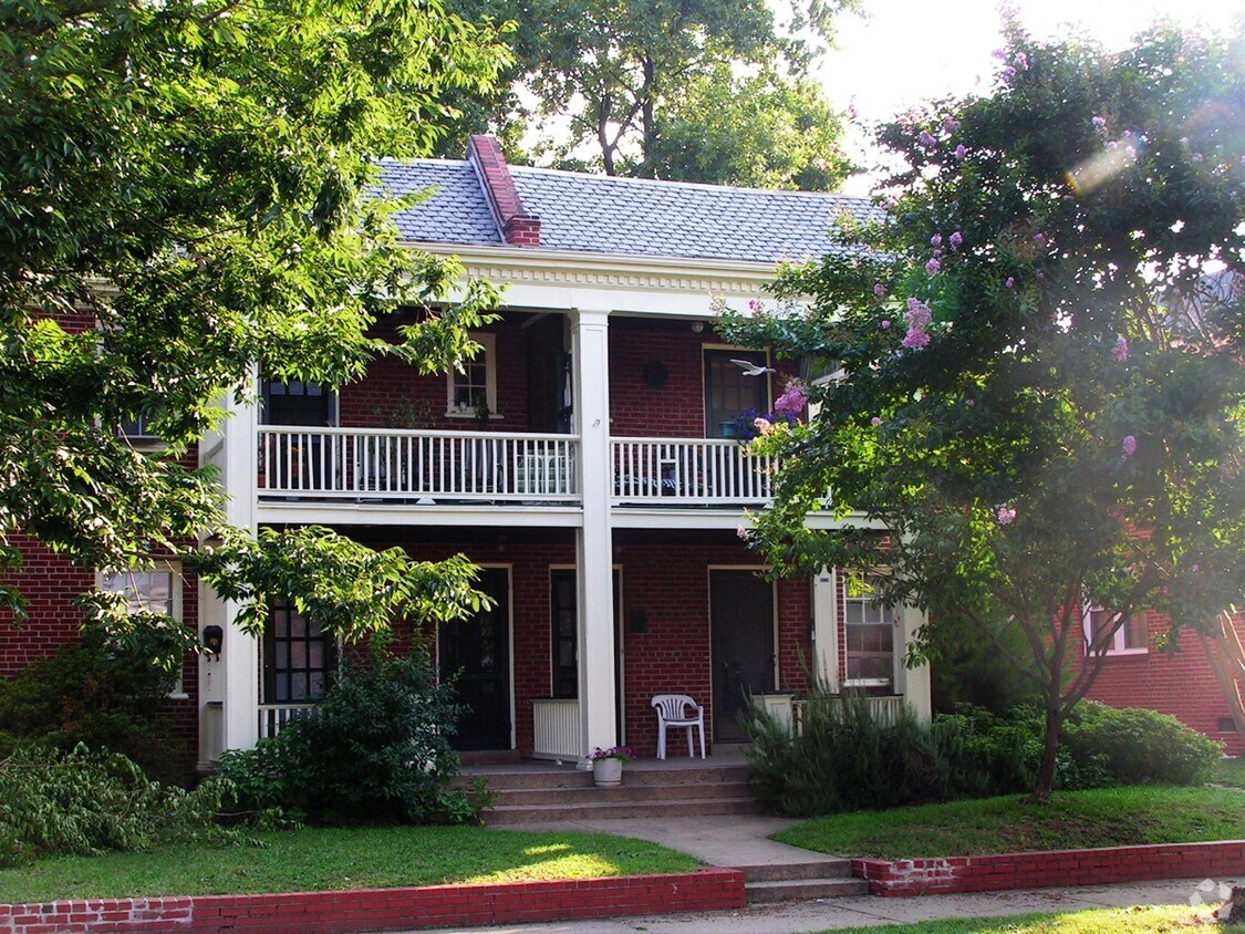 Building Photo - 3526-3528 Floyd Ave