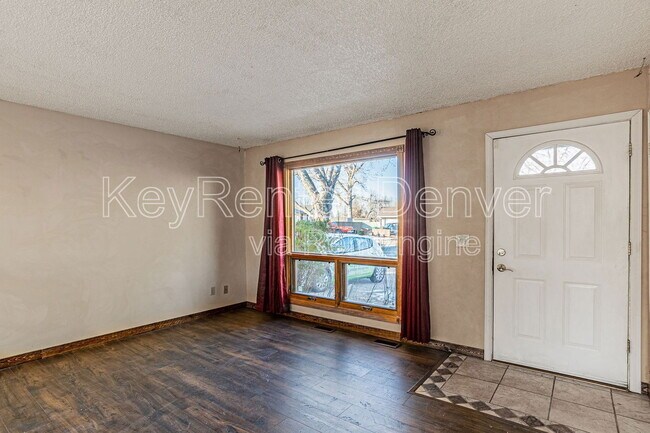 Foto del edificio - 16508 E Wesley Ave