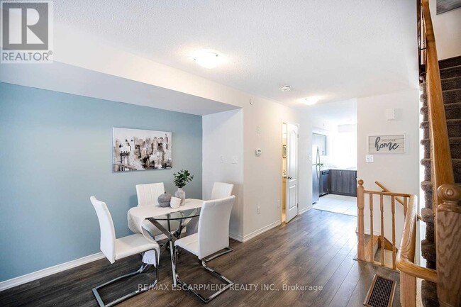 Building Photo - 2213 Chevron Prince Path