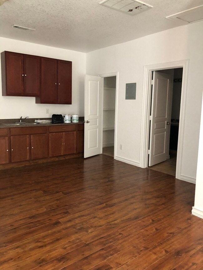 Foto del edificio - 1808 San Angelo Blvd