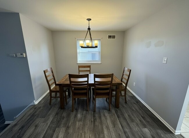 Foto del edificio - Spacious 4BR Home with Garage in Northeast Philadelphia