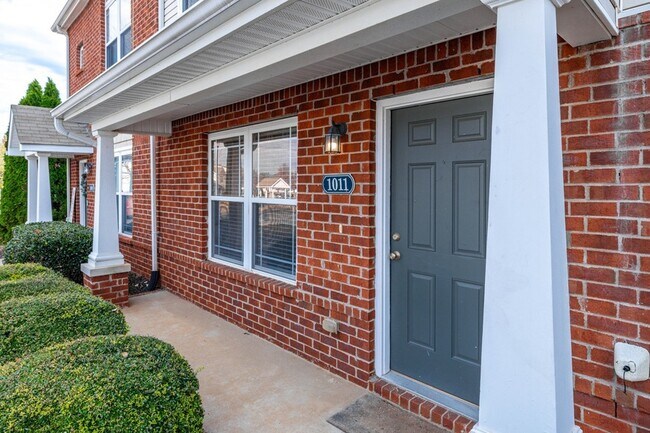 Foto del edificio - 1011 Somerset Springs Dr