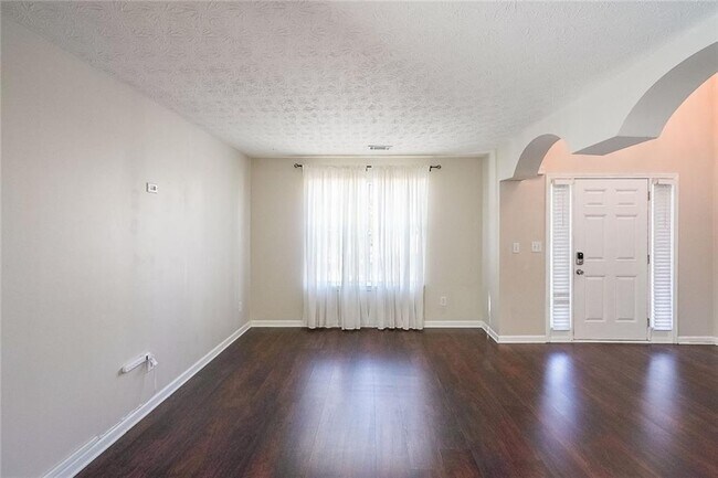 Foto del edificio - 2470 Skylars Mill Way