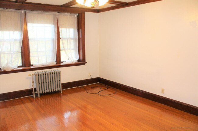 Building Photo - 200 Presidents Ln