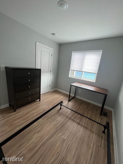 Building Photo - 4 br, 4.5 bath Duplex - 904 Lincoln Ave Un...