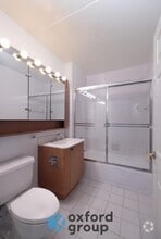 Building Photo - 370 W 30th St