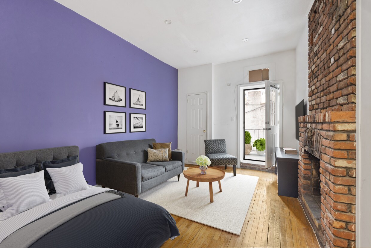 Primary Photo - 251 Kane St
