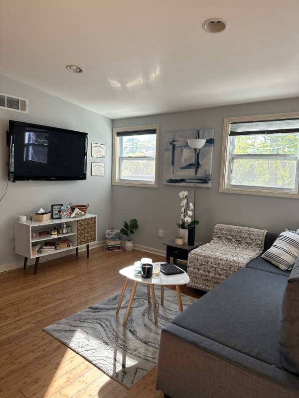 Building Photo - 417 Princeton Way NE