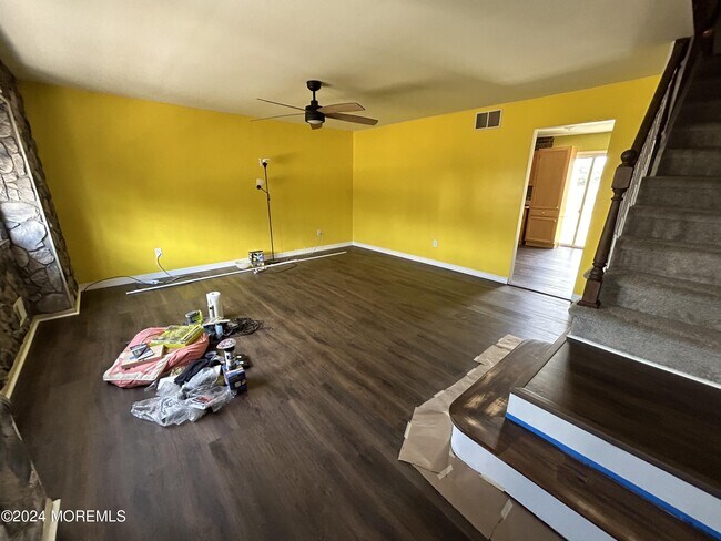 Foto del edificio - 710 Maple St