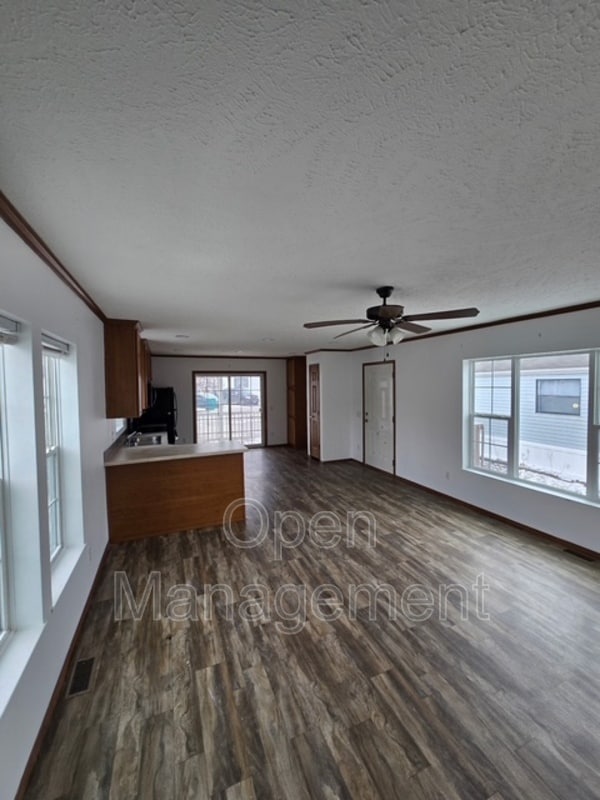 Building Photo - 1901 First St