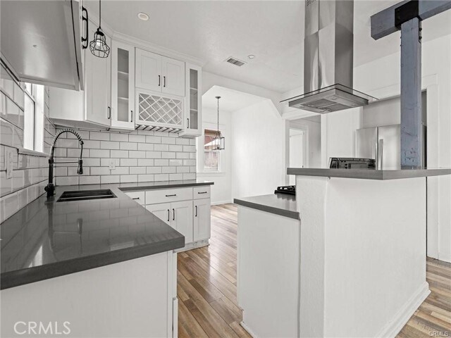 Foto del edificio - 757 N Loma Vista Dr