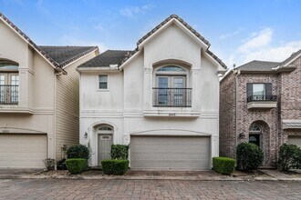 Building Photo - 2605 Cheshire Oaks Dr