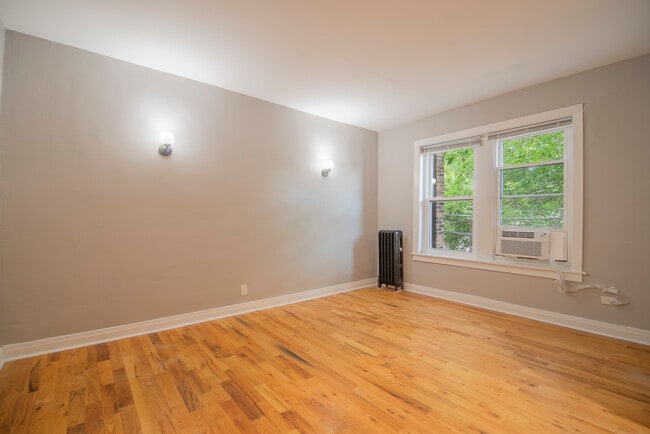 Building Photo - 1414 W Pratt Blvd