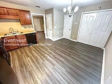 Foto del edificio - 5170 Hickory Hollow Pkwy