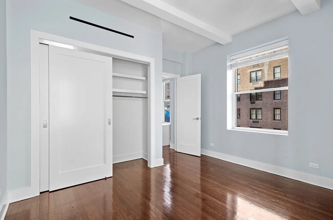 Foto del edificio - 165 E 80th St
