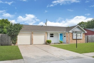 Building Photo - 9927 Southport Dr