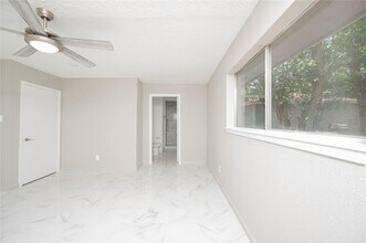 Building Photo - 201 S Ridgeway Dr