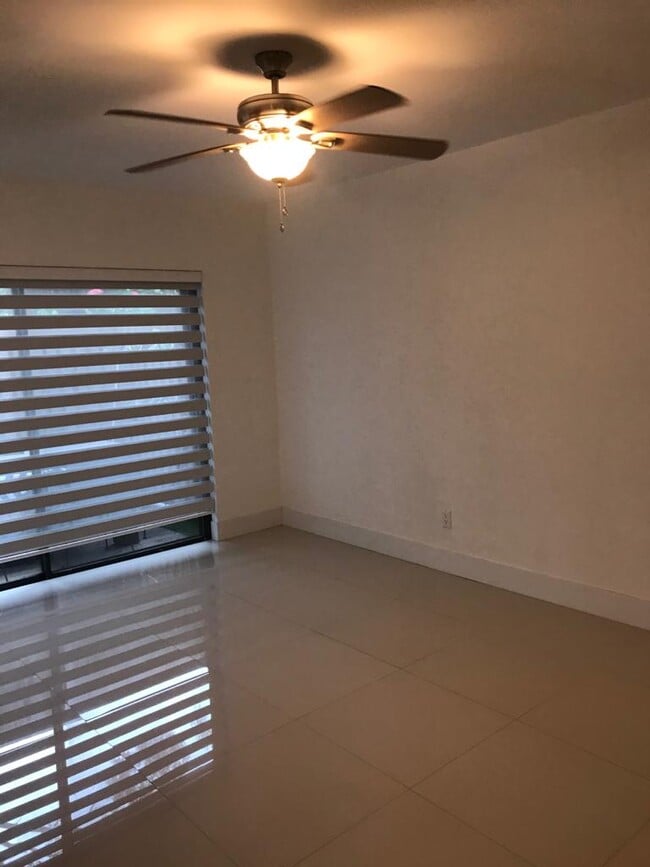 Family Room - 11543 SW 109th Rd