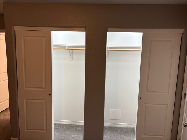 Foto del edificio - Home in Gated Community