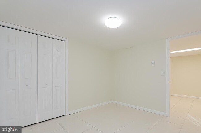 Building Photo - 229 Birch Dr