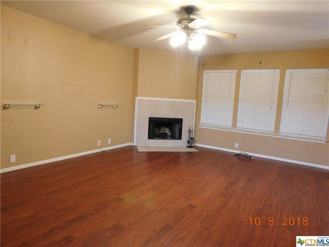 Building Photo - 1406 Sunflower Ln